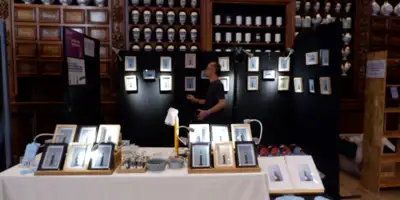 Photo du stand lors du Printemps des Docks en avril 2025.