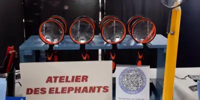 Photo de loupes pour aider à mieux voir les mines lors de l'id d'art de novembre 2025.