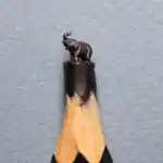 Eléphant - Cette mine représente un éléphant avec la trompe en l'air.